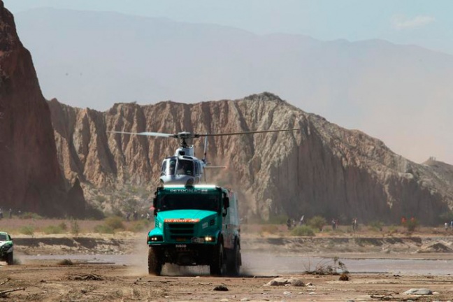 Gerard de Rooij blijft met IVECO op kop in zware DAKAR-rally