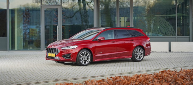 Ford maakt Mondeo Hybrid ongekend bereikbaar