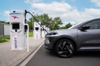 Mitsubishi Motors en IONITY maken ultrasnelladen voordeliger en toegankelijker
