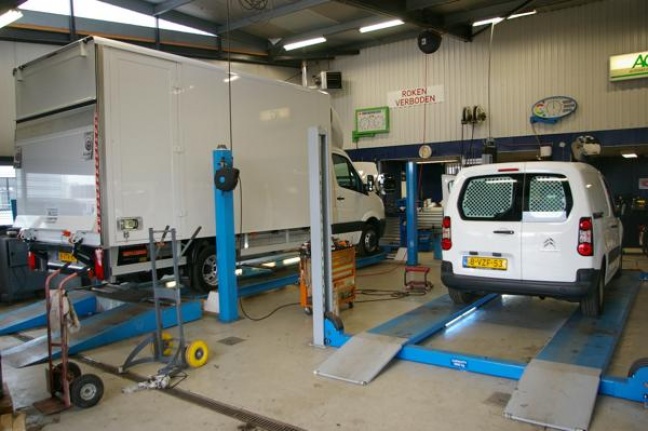 Autoservice D.M.I.: dé specialist in bedrijfswagenonderhoud!