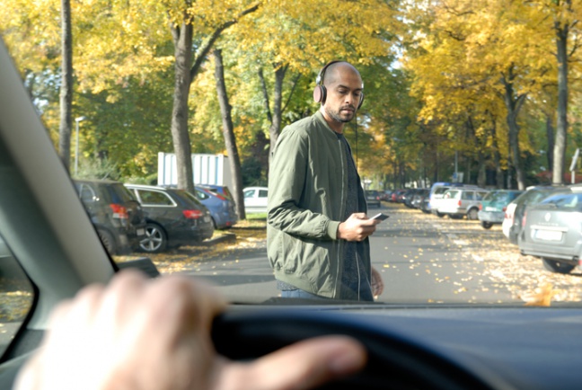 Voetgangers lopen groot risico door gebruik smartphone