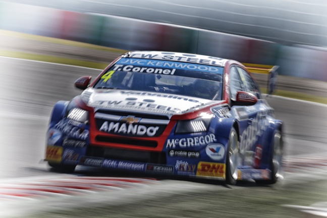 Net geen podium voor Tom Coronel tijdens WTCC-races Japan