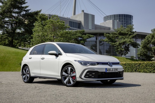 Volkswagen maakt prijzen nieuwe plug-in hybride Golf-modellen bekend