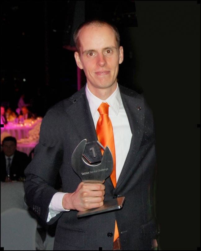 Thijs Veenstra opnieuw beste &Scaron;KODA servicetechnicus ter wereld