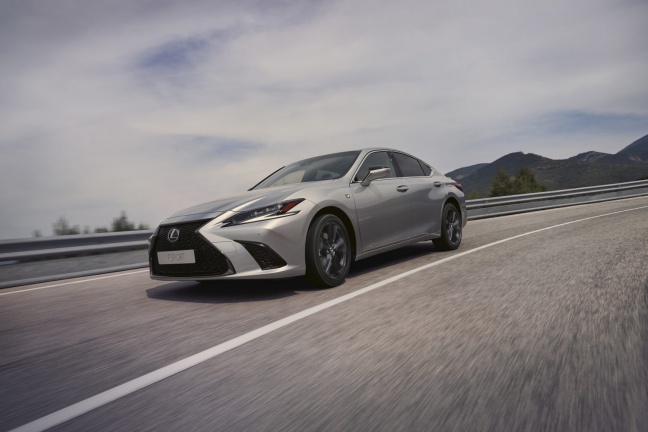 LEXUS ES verder verfijnd voor modeljaar 2023