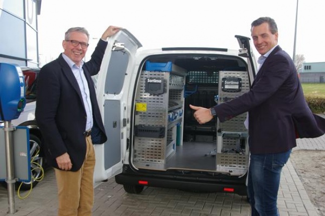 Klanten maken proefrit met 100% elektrische bedrijfswagen!